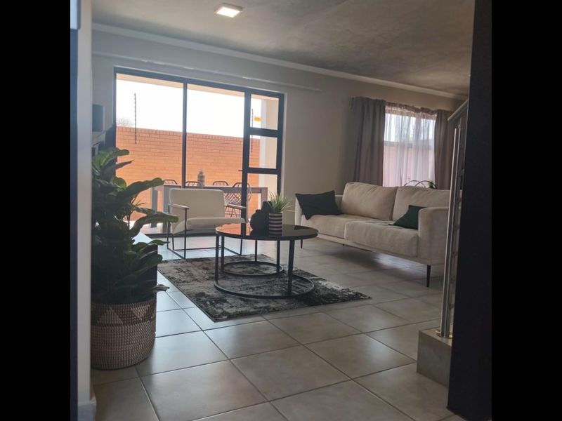 3 Bed House in Sinoville for Sale - Photo 7