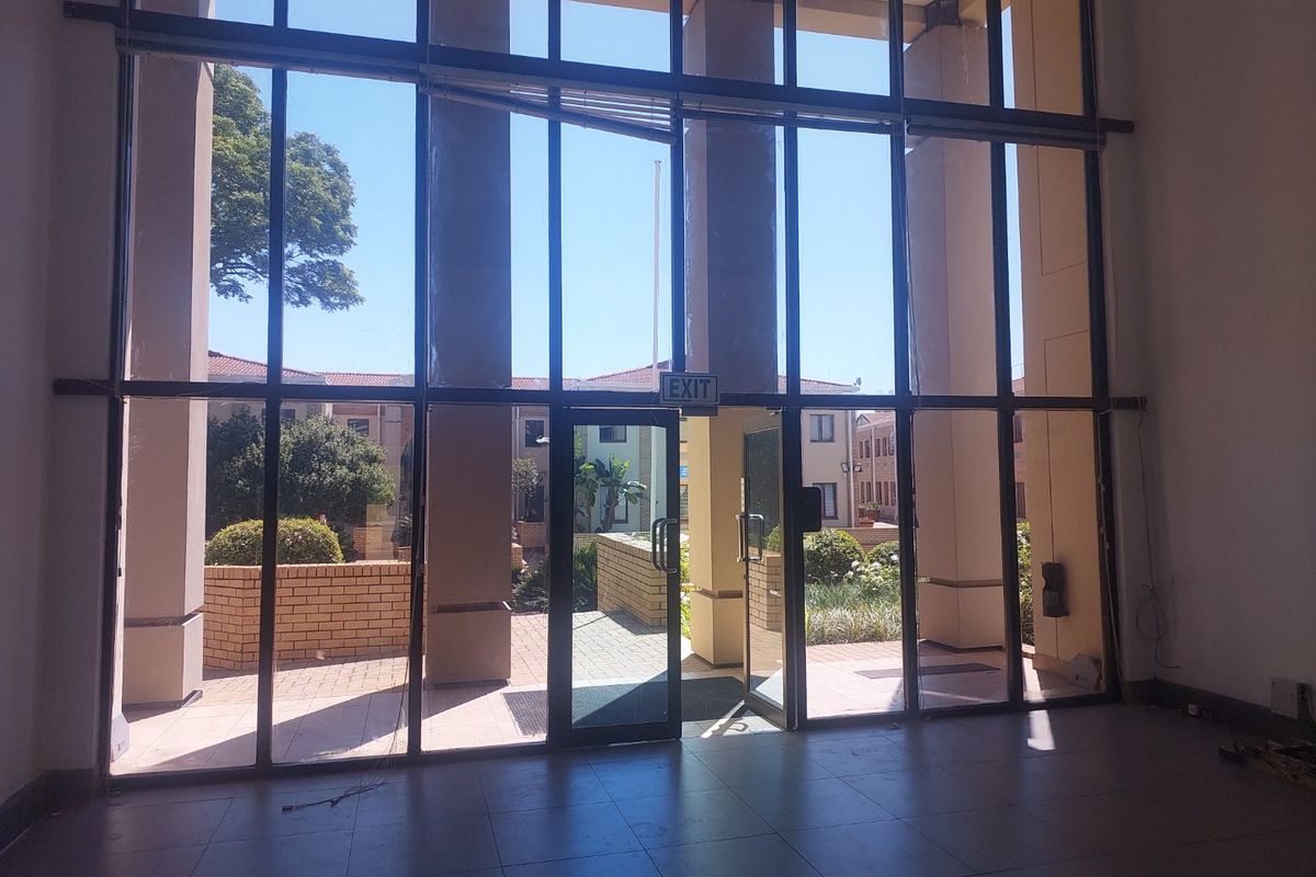 BLACK FRIDAY RENTAL DEAL – Premium Standalone Office in Rivonia CBD! - Photo 5