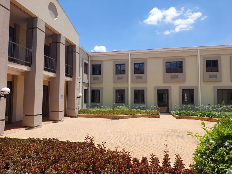 BLACK FRIDAY RENTAL DEAL – Premium Standalone Office in Rivonia CBD! - Photo 4