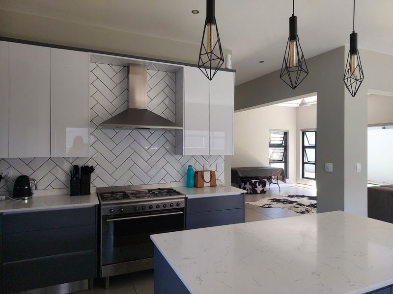 Priced to Sell! Secure Modern 3-Bedroom Family Home in Olivewood Estate - Photo 5