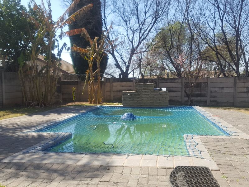 4 Bed House in Heuweloord for Sale - Photo 2