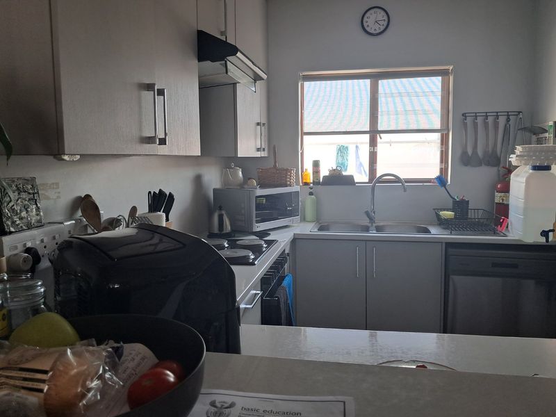 Move in Ready! - Photo 7