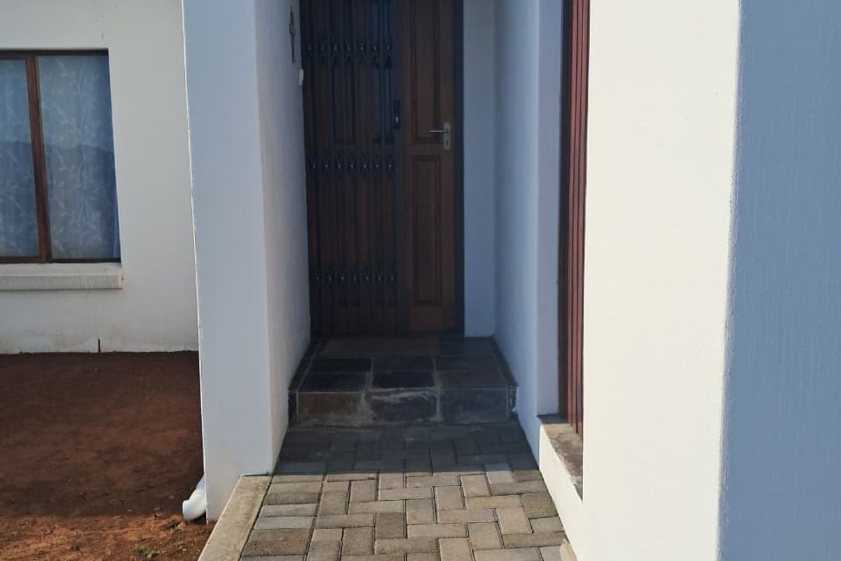 Move in Ready! - Photo 3