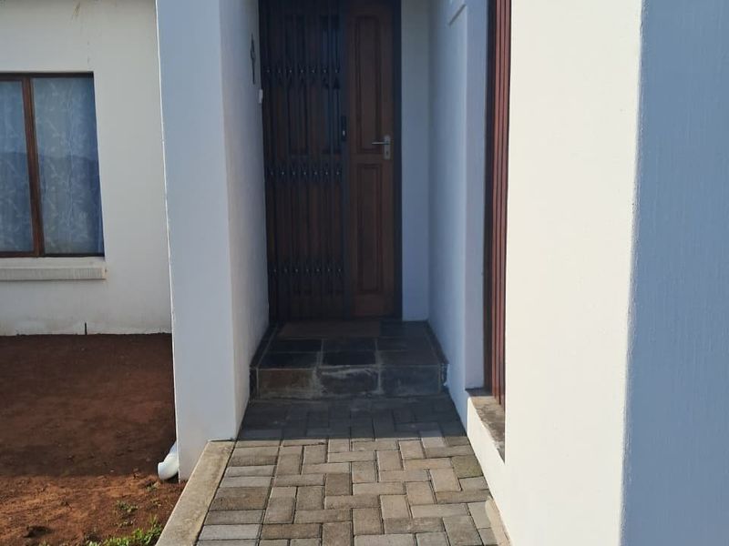 Move in Ready! - Photo 3