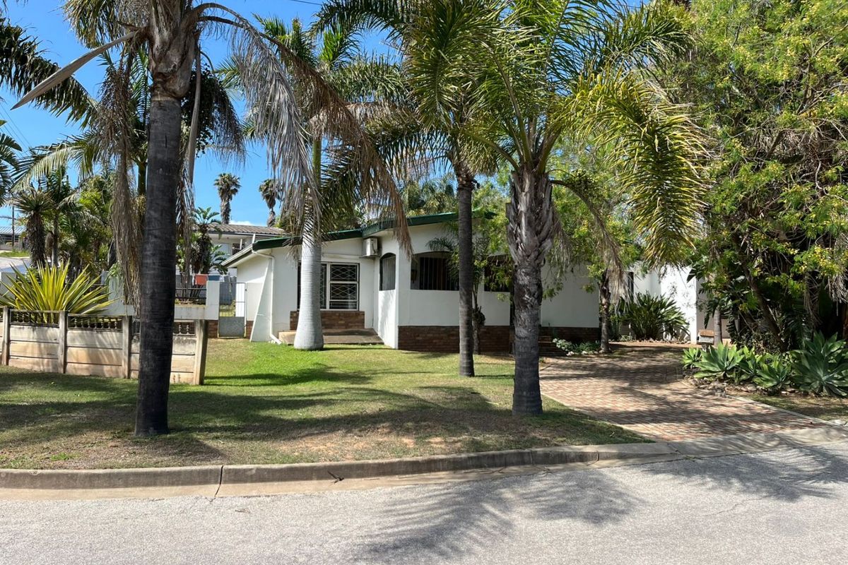 Perfect for families or those who love to entertain. - Photo 3