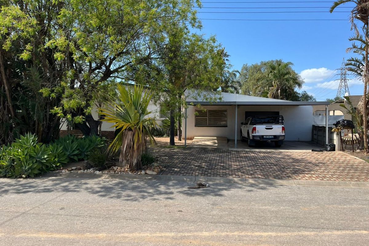 Perfect for families or those who love to entertain. - Photo 4