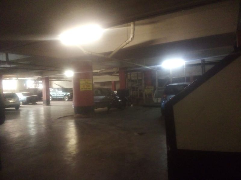 Spacious Doornfontein Home with City Views perfect for Student Accommodation - Photo 3