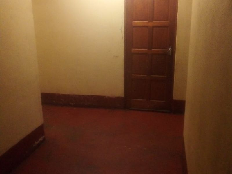 Spacious Doornfontein Block of Flats with Panoramic City Views, perfect for Student Accommodation - Photo 6