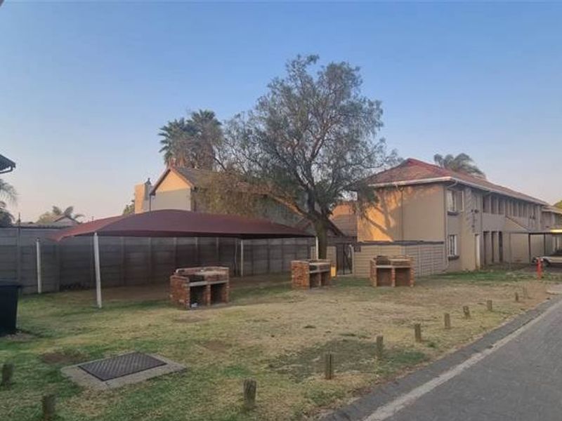 Excellent investment - Photo 3