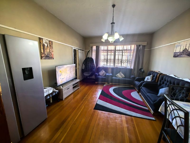 2.5 Bedrooms, 1.5 Bathrooms Apartment For Sale In Bulwer, Berea, Durban - Photo 5