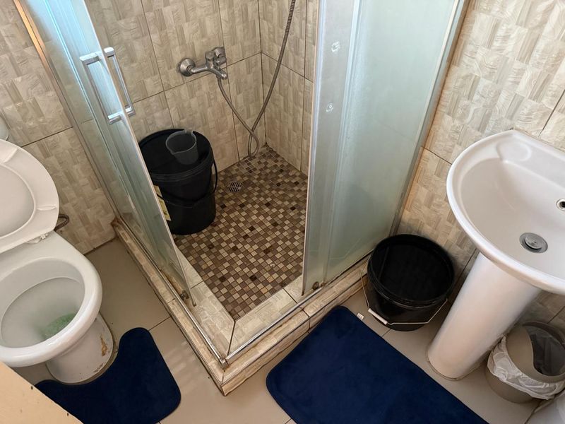 Neat as a Pin Family Home for Sale – Nirvana - Photo 5