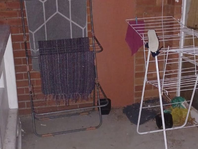 Spacious 2-Bedroom Upstairs Duplex Unit in Secure Jeppestown Complex - Photo 8