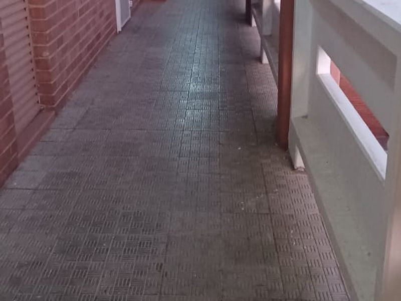 Spacious 2-Bedroom Upstairs Duplex Unit in Secure Jeppestown Complex - Photo 7