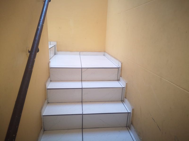 Secure & Spacious Duplex Living in Jeppestown - Photo 8