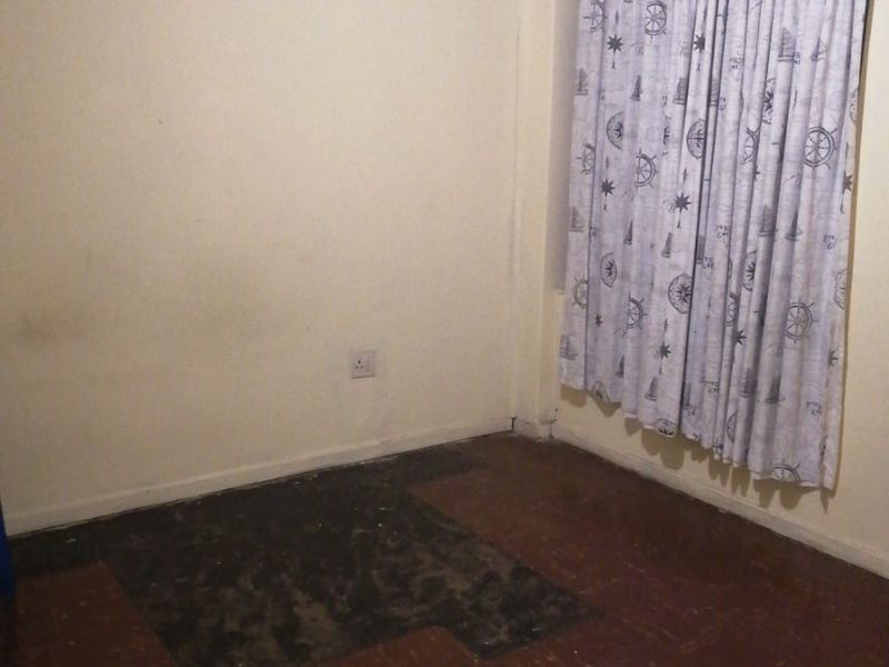 Ground Floor 3-Bedroom Duplex in Secure Jeppestown Complex - Photo 7