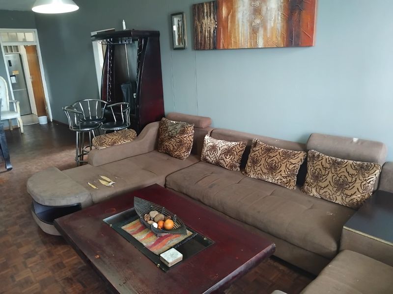 Spacious & Comfortable 2-Bedroom Unit in Lorentzville, Johannesburg - Photo 5