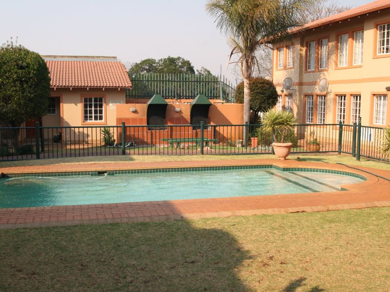 2 Bed Flat For Sale – Ground Floor Unit with Great Amenities - Photo 6