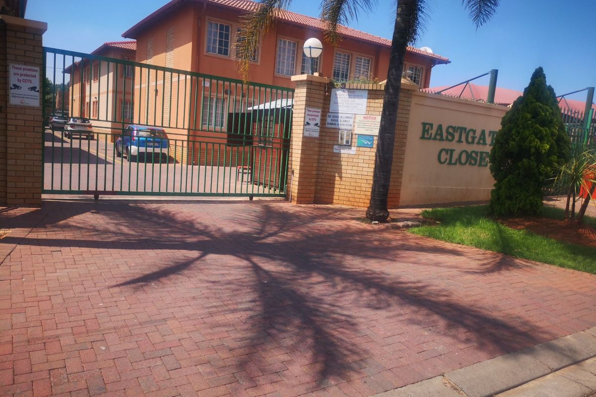 2 Bed Flat For Sale – Ground Floor Unit with Great Amenities - Photo 5