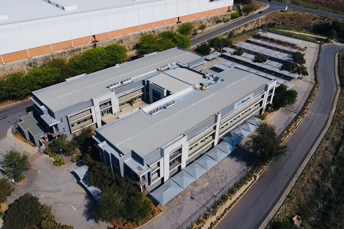 Lafarge Building – For Sale - Photo 4