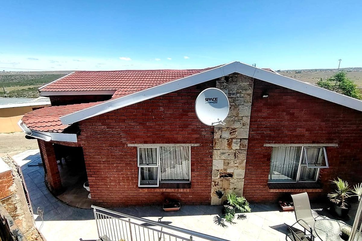 6 Bedroom House for Sale in ZWELITSHA - Photo 5