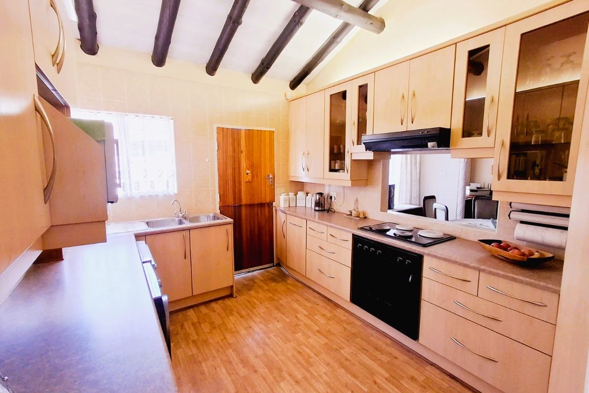 "Stunning 3-bedroom family home, priced to sell, located in the highly sought-after Vaalpark - Photo 2