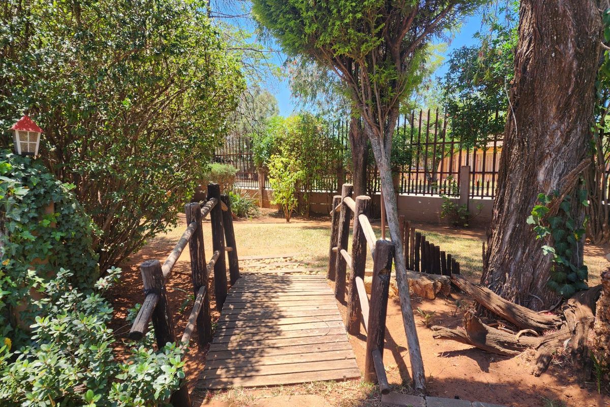 House with Flatlet in Stilfontein Ext 3 - Photo 2