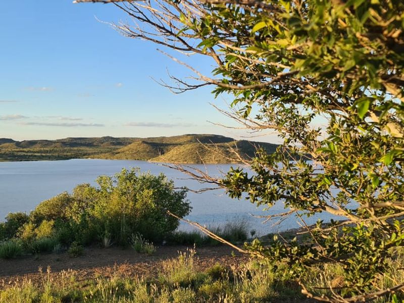 Tranquil Escape at Gariep Dam – A Profitable Lifestyle Investment - Photo 1