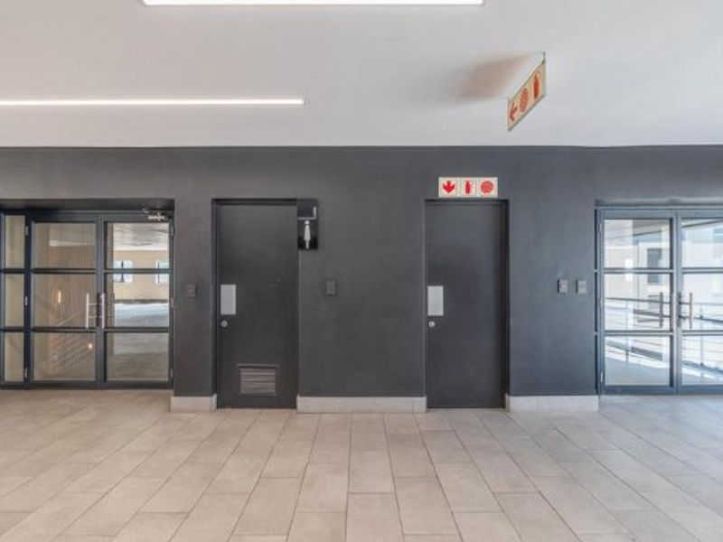 Office Space in Clearwater Office Park, Strubens Valley, Roodepoort - Photo 6