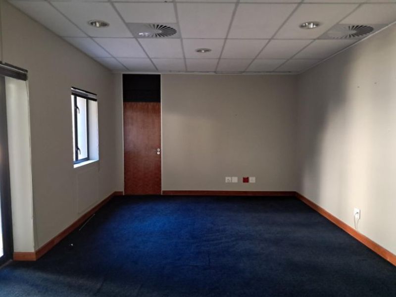 Ground Floor Office Space to rent in Clearwater Office Park, Strubens Valley, Roodepoort - Photo 10