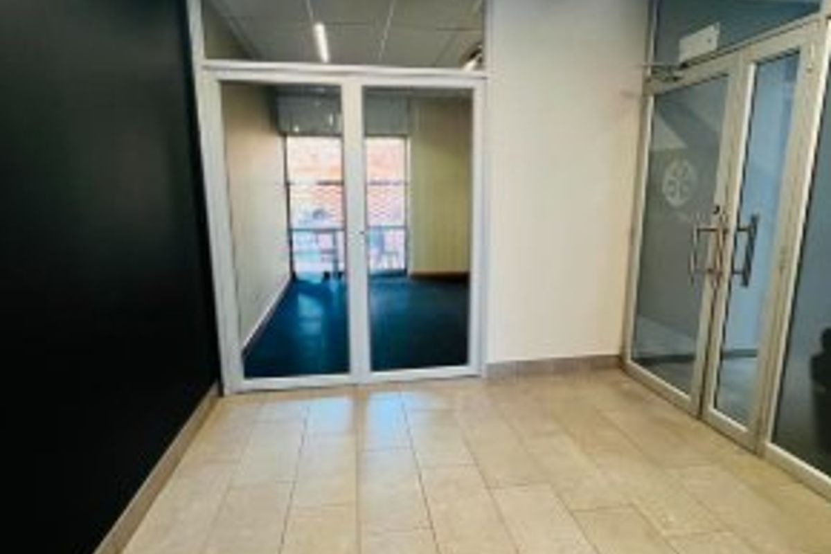 Ground Floor Office Space to rent in Clearwater Office Park, Strubens Valley, Roodepoort - Photo 4
