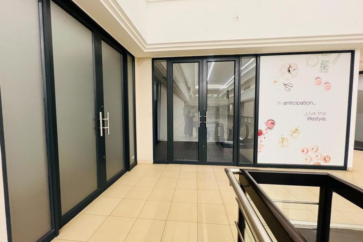 Prime Office Space for Rent in Horizon View Shopping Centre, Roodepoort - Photo 2