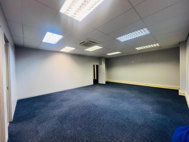 Prime Office Space for Rent in Horizon View Shopping Centre, Roodepoort - Photo 5
