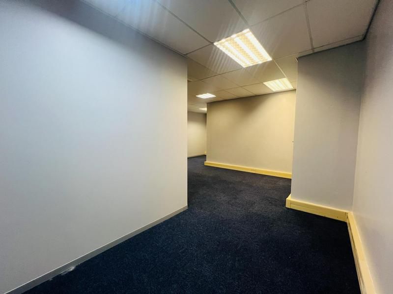 Prime Office Space for Rent in Horizon View Shopping Centre, Roodepoort - Photo 10