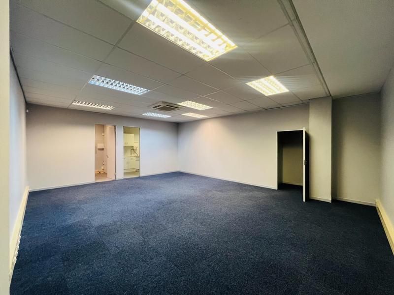 Prime Office Space for Rent in Horizon View Shopping Centre, Roodepoort - Photo 4