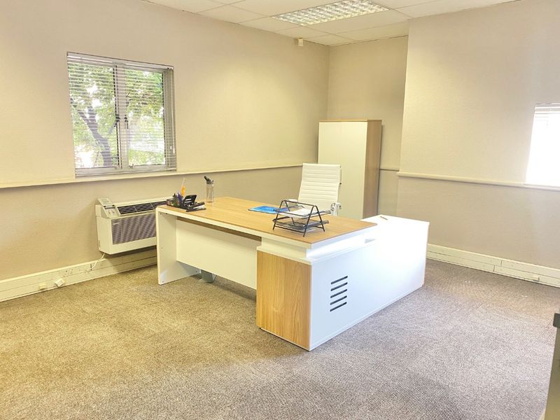 Standalone Office Building to rent in Waterford Office Park, Fourways - Photo 8