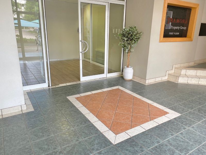 Standalone Office Building to rent in Waterford Office Park, Fourways - Photo 2