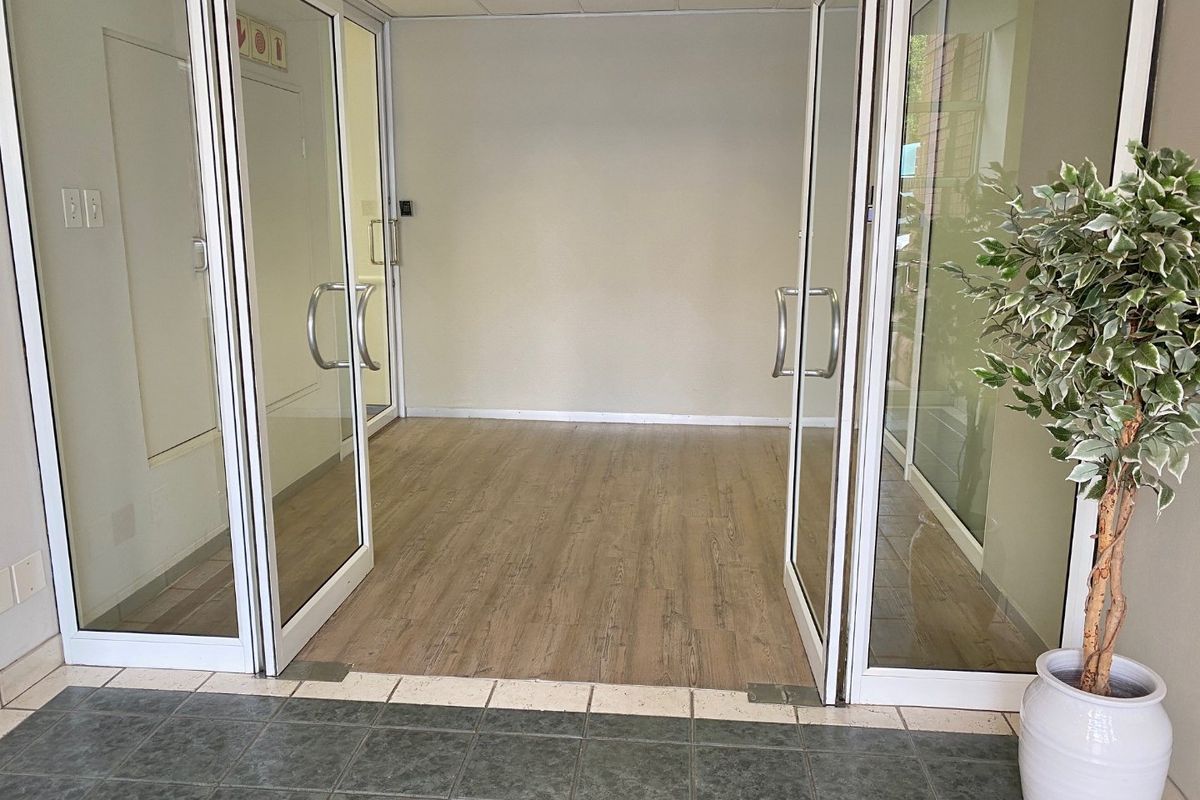 Standalone Office Building to rent in Waterford Office Park, Fourways - Photo 3