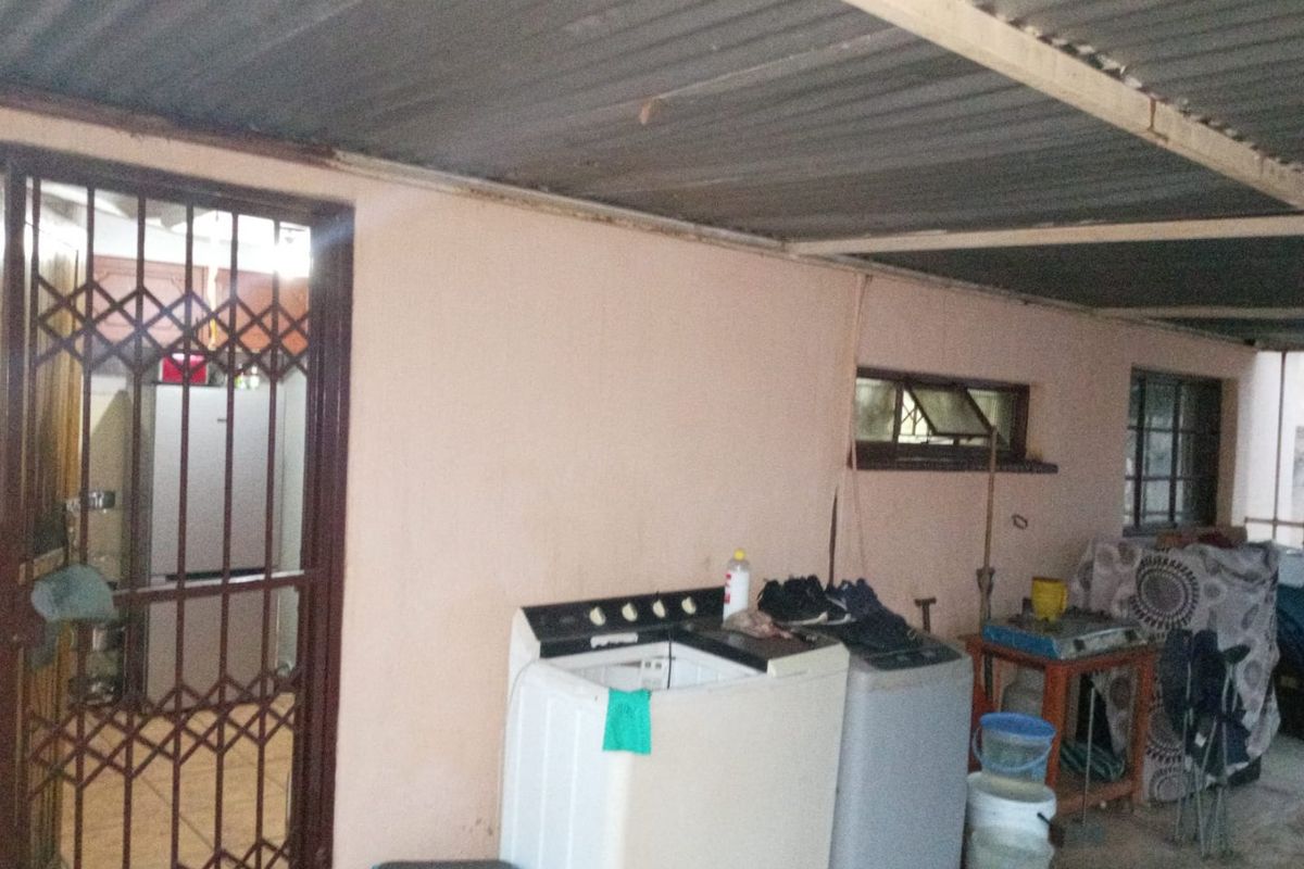 2 bedroom house in MOTHUTLUNG-A - Photo 3