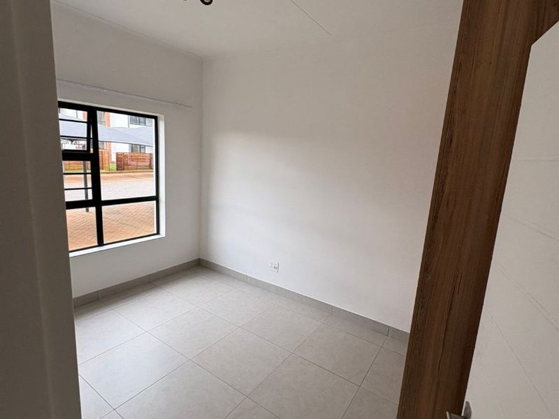 3bed2bath apartment for sale - Photo 3