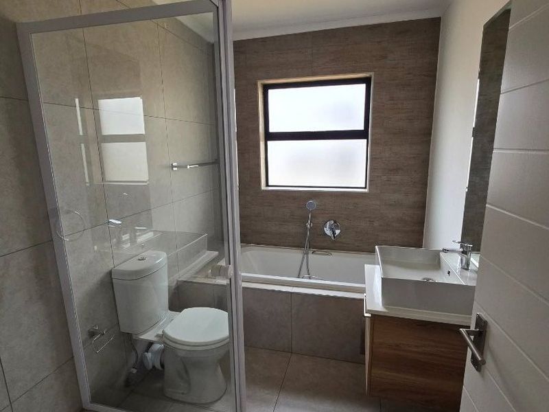 3bed2bath apartment for sale - Photo 7