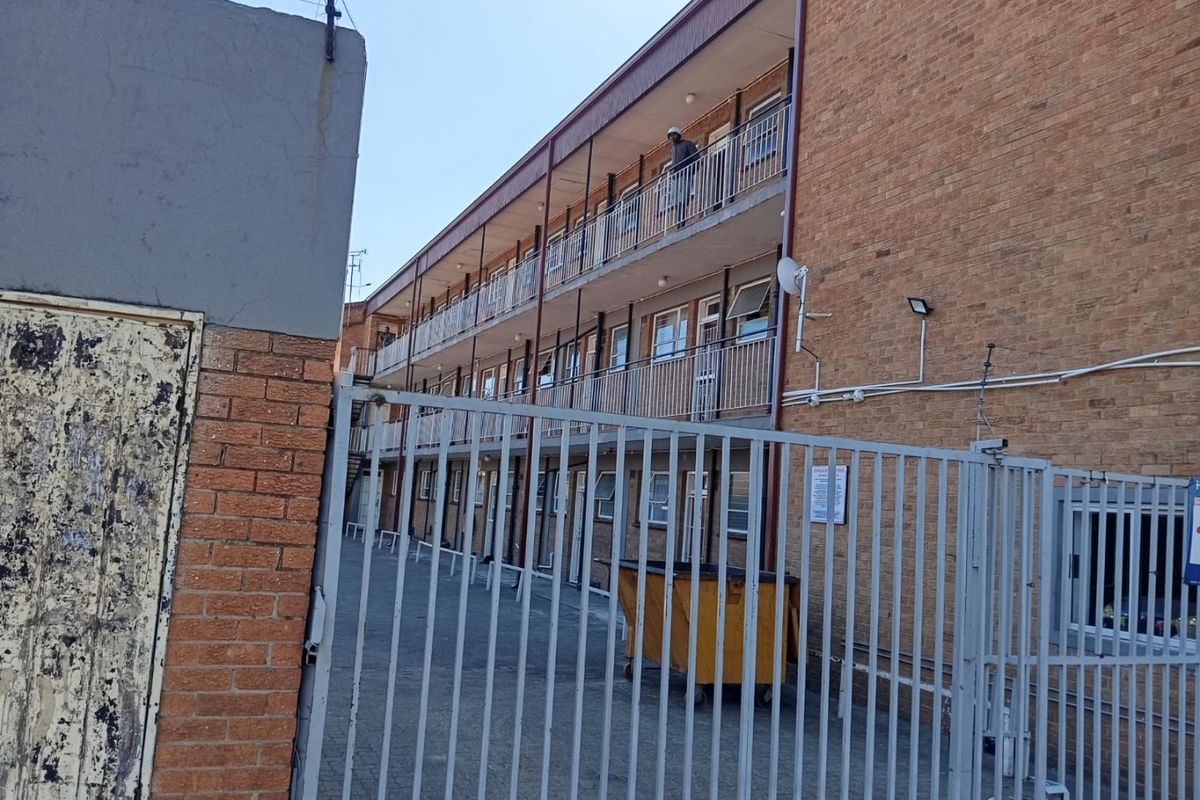 Spacious flat in Kempton park - Photo 4