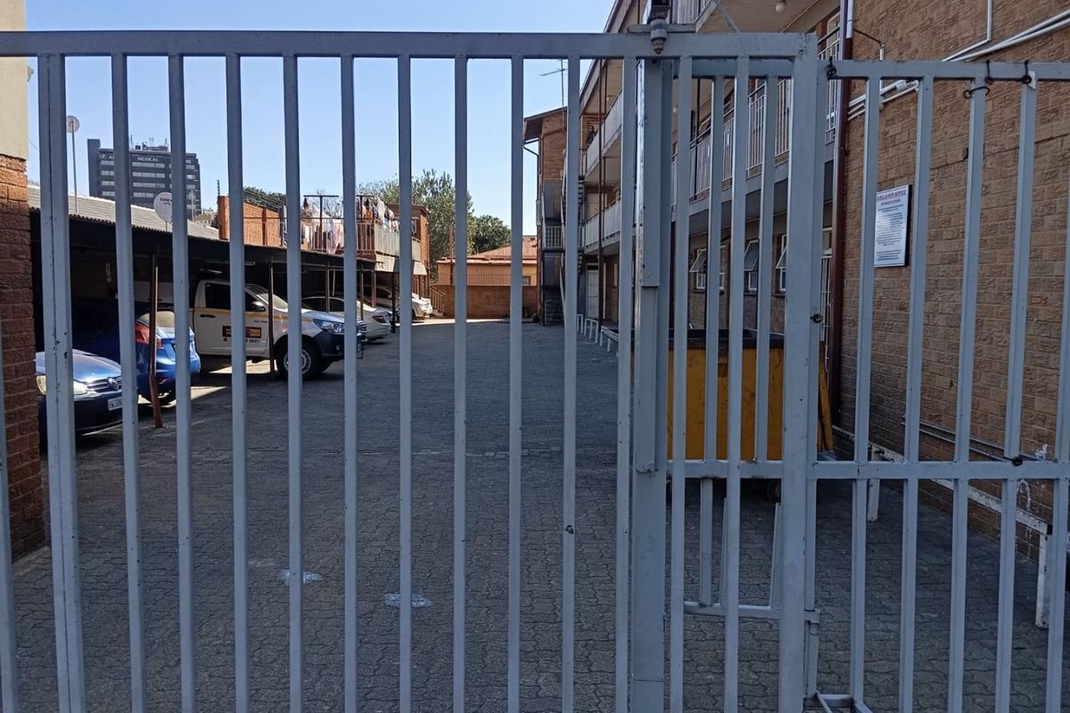 Spacious flat in Kempton park - Photo 3