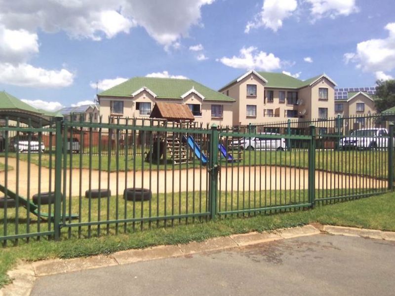 TWO BEDROOMS AND ONE FULL BATHROOM - Photo 3