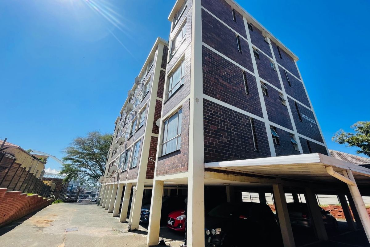 2 bedroom flat to rent in Morningside - Photo 2