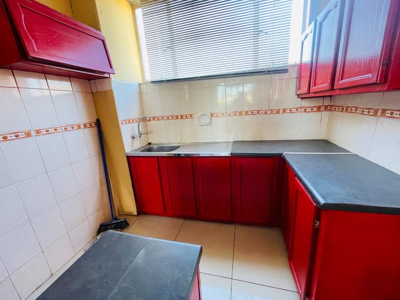 2 bedroom flat to rent in Morningside - Photo 4