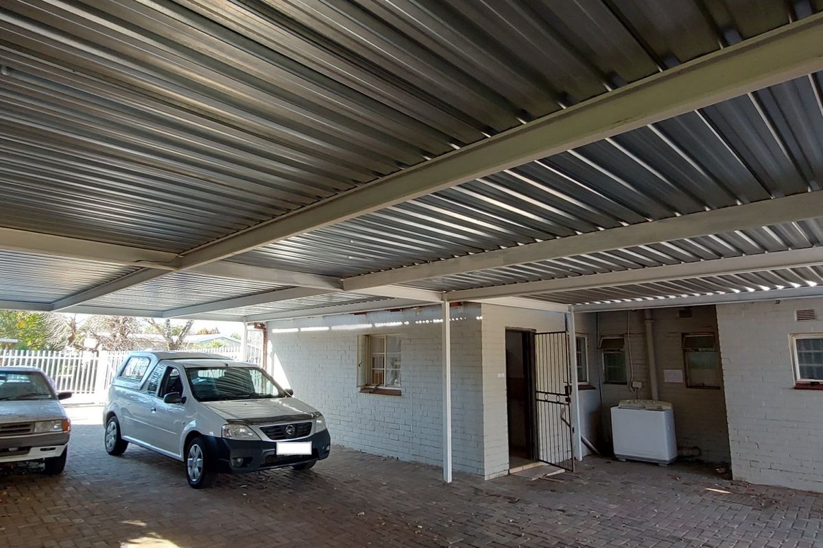 NFSAS approved student accommodation for 13 students in Brandwag, Bloemfontein  - Photo 5
