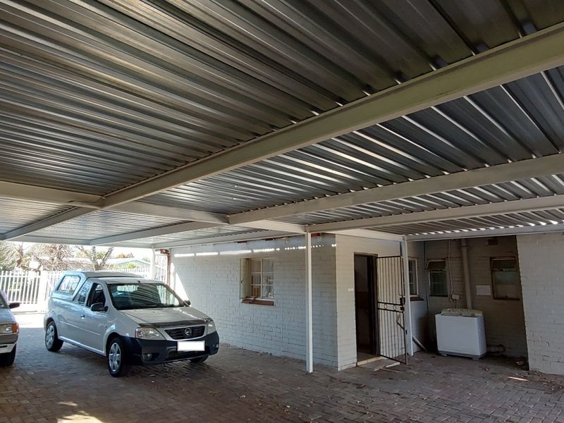 NFSAS approved student accommodation for 13 students in Brandwag, Bloemfontein  - Photo 5