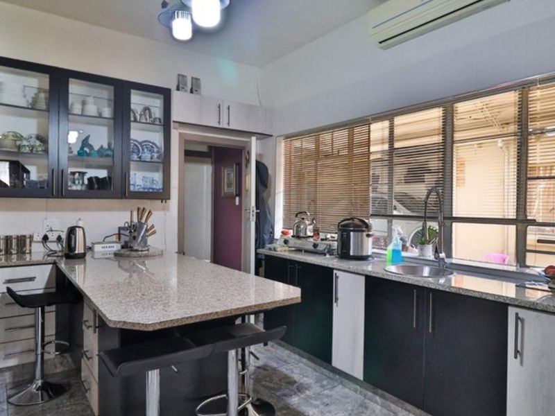 A well-positioned double storey house  - Photo 7