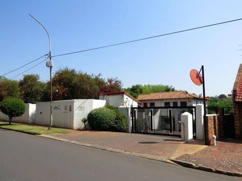 1 Bedroom townhouse for sale - Photo 9