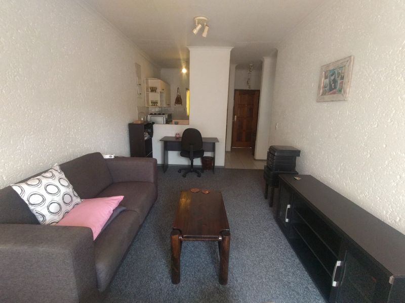 Upstairs unit - Photo 10